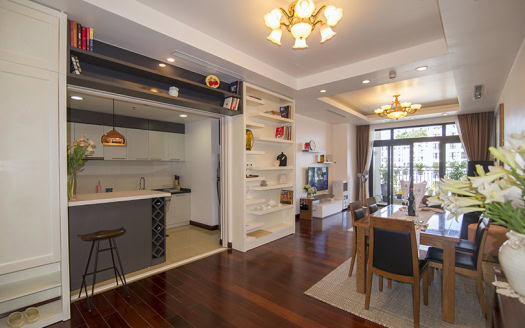 Furnished 3-bedroom apartment for rent in Royal City Hanoi