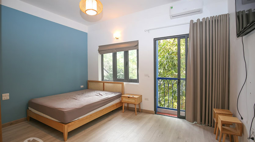 3 beds flat to rent close to LFAY in Long Bien