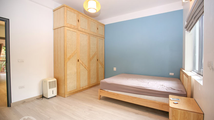 3 beds flat to rent close to LFAY in Long Bien