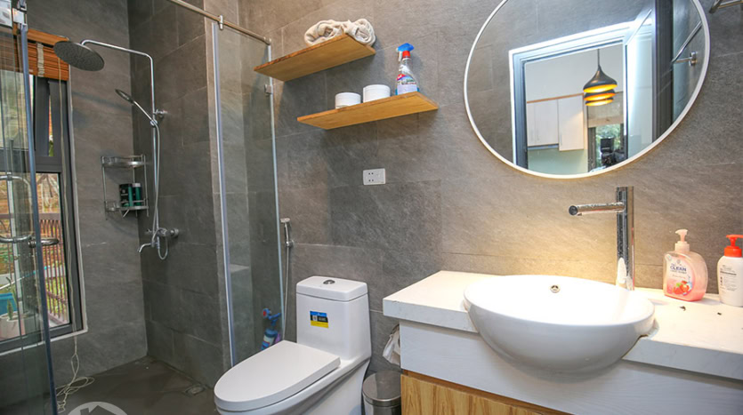 3 beds flat to rent close to LFAY in Long Bien