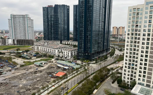 Bright 2 bedroom apartment for rent at L3 Ciputra