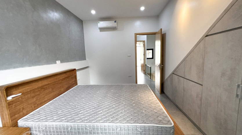 Fully Furnished House for Lease in Bac Cau, Long Bien