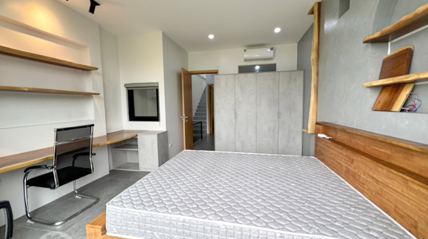 Fully Furnished House for Lease in Bac Cau, Long Bien