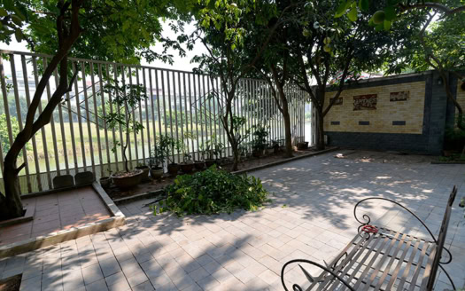 Large 5 bed villa with garden for rent in Ciputra