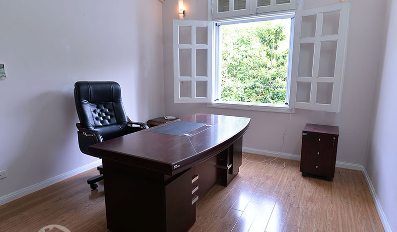 Large 5 bed villa with garden for rent in Ciputra
