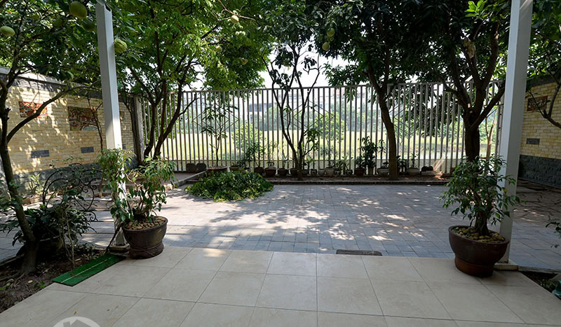 Large 5 bed villa with garden for rent in Ciputra