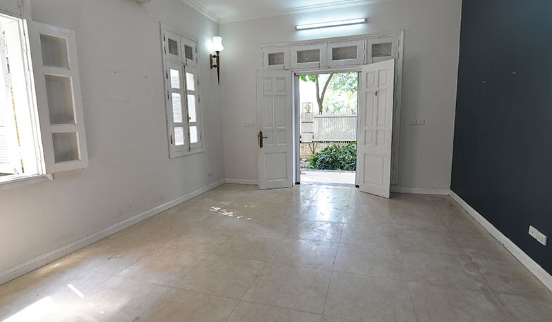 Large 5 bed villa with garden for rent in Ciputra