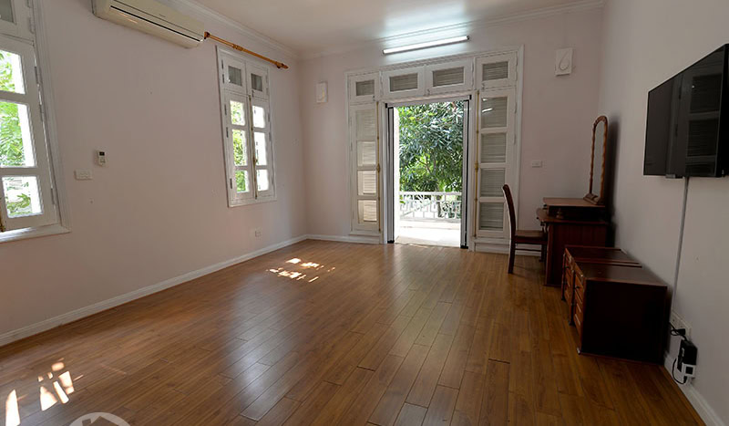 Large 5 bed villa with garden for rent in Ciputra