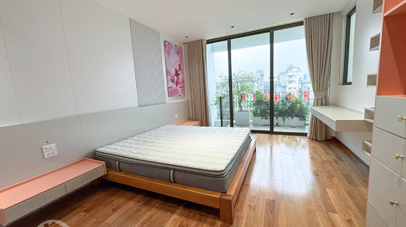 Modern 3-Bedroom Lakefront House for Rent in Long Bien