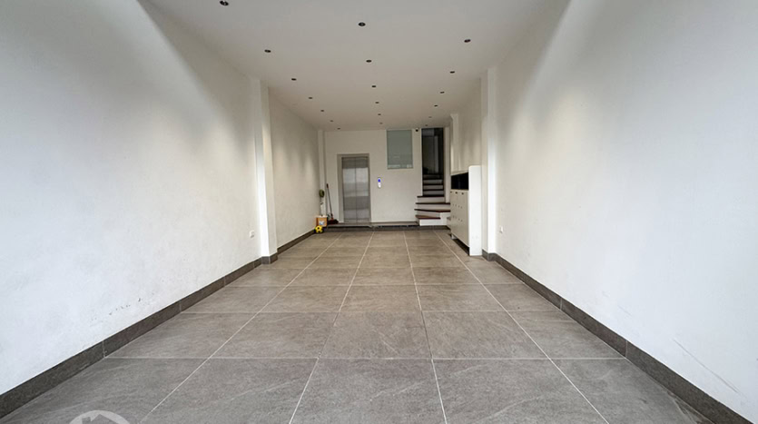Modern 3-Bedroom Lakefront House for Rent in Long Bien