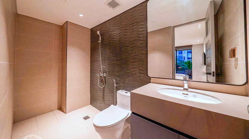 New Lakeview 2-Bedroom Apartment for Rent in Trúc Bạch