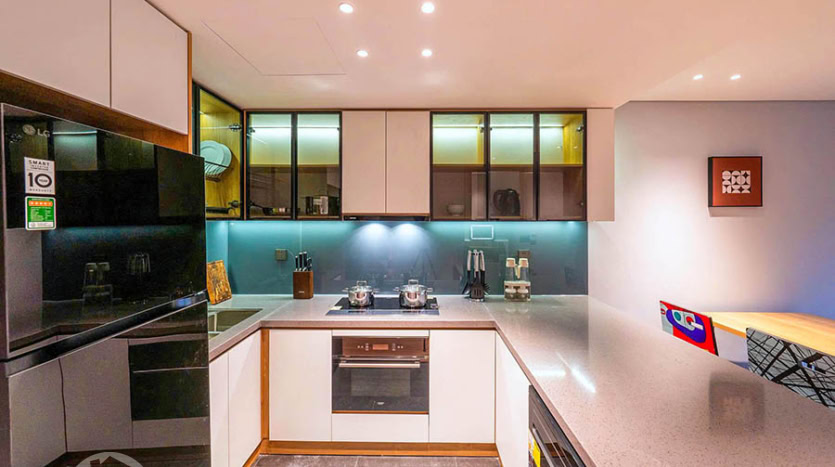 New Lakeview 2-Bedroom Apartment for Rent in Trúc Bạch