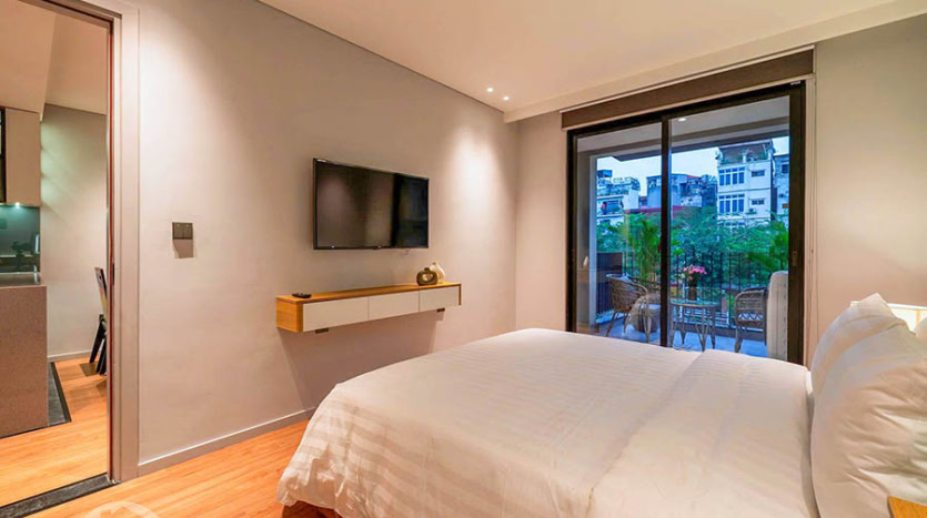 New Lakeview 2-Bedroom Apartment for Rent in Trúc Bạch