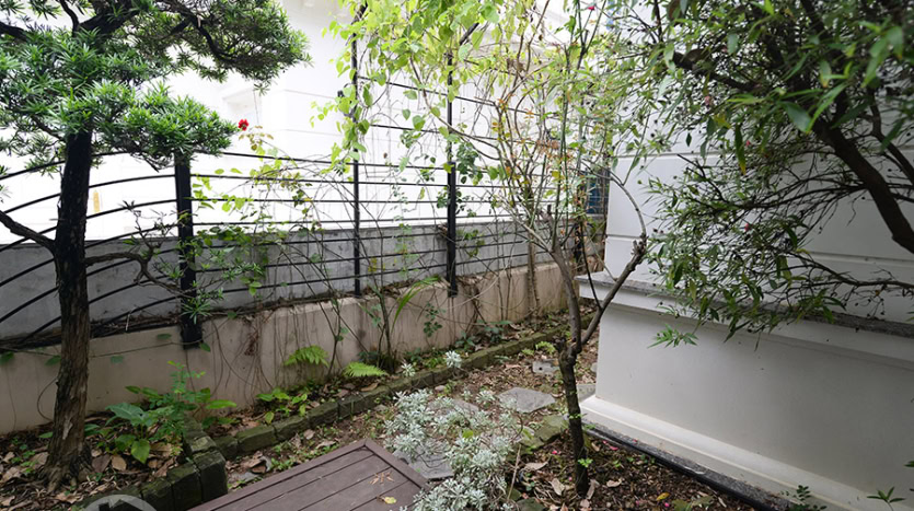Furnished 5 beds house to let close to UNIS in Ciputra