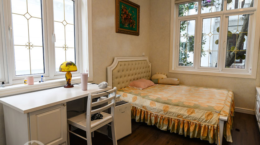 Furnished 5 beds house to let close to UNIS in Ciputra
