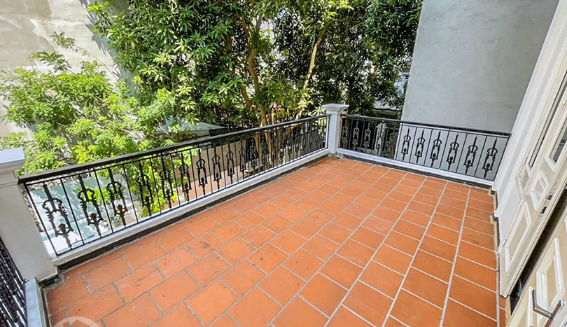 Furnished house for rent in Tay Ho with swimming pool and garden