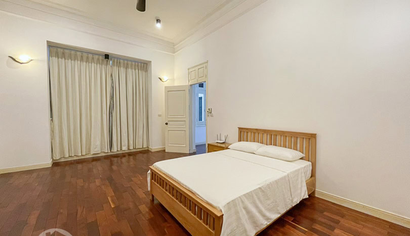 Furnished house for rent in Tay Ho with swimming pool and garden