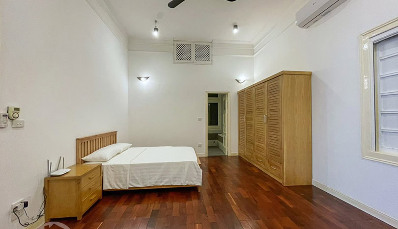Furnished house for rent in Tay Ho with swimming pool and garden