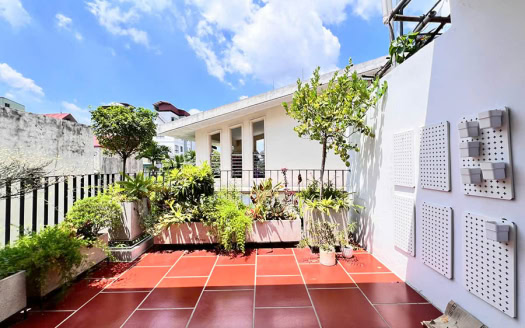 Good price 4 bedroom apartment for rent in Dang Thai Mai