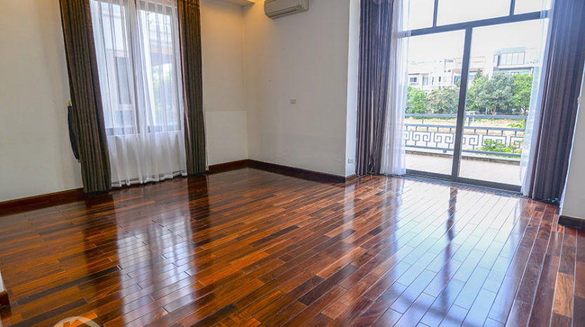 Unfurnished 6-Bedroom House with Garden for Rent in Ciputra