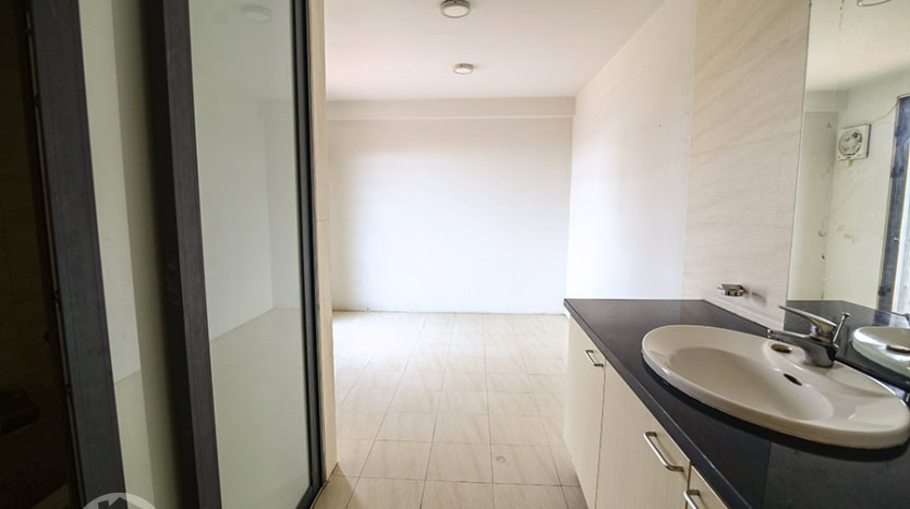 Unfurnished 6-Bedroom House with Garden for Rent in Ciputra