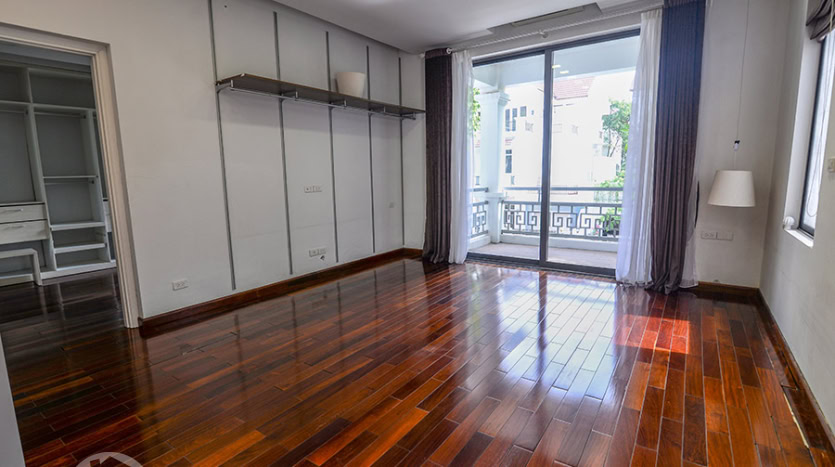 Unfurnished 6-Bedroom House with Garden for Rent in Ciputra