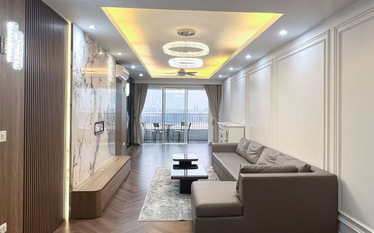 Modern 3 bedrooms, golf view at P2 tower, Ciputra
