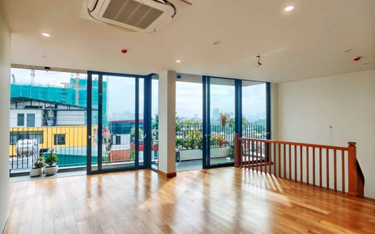 Penthouse apartment for rent on a quiet lane in Tay Ho