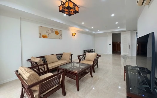 182sqm apartment 4 bedrooms at P tower, Ciputra Hanoi for rent