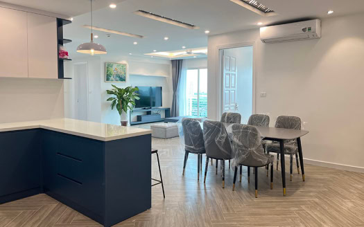 3 bedrooms 1 office apartment at E1 tower, Ciputra for lease