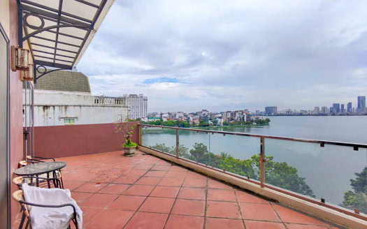 2 bedroom apartment with terrace to rent overlooking Tay Ho lake