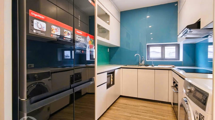2 bedroom apartment with terrace to rent overlooking Tay Ho lake