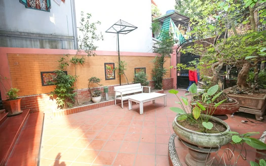 Furnished garden house to rent in Tay Ho 3 bed 3 bath