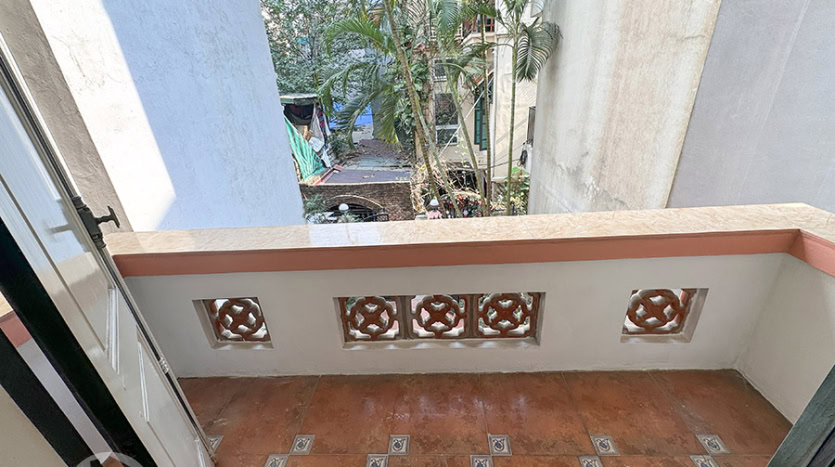 Furnished garden house to rent in Tay Ho 3 bed 3 bath