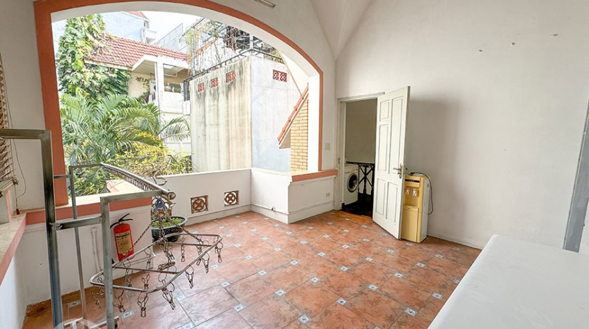 Furnished garden house to rent in Tay Ho 3 bed 3 bath