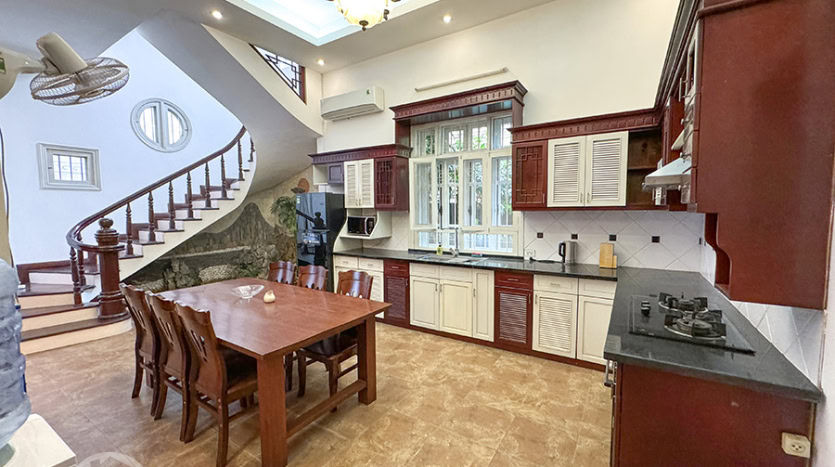 Furnished garden house to rent in Tay Ho 3 bed 3 bath
