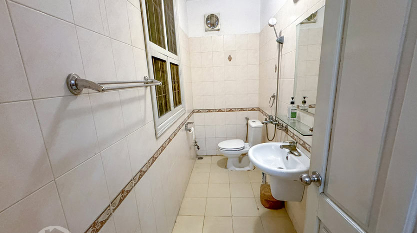 Furnished garden house to rent in Tay Ho 3 bed 3 bath