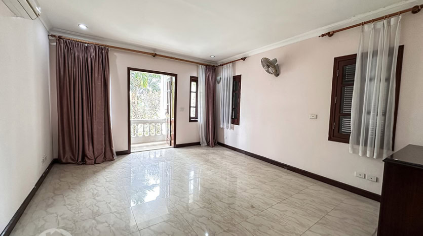 Unfurnished 5-Bedroom Villa with Garden for Rent in Ciputra Hanoi