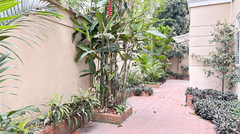 Unfurnished 5-Bedroom Villa with Garden for Rent in Ciputra Hanoi