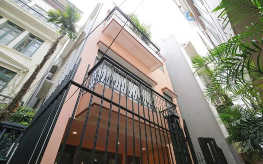 Spacious 4 bedroom house for rent in Xom Chua