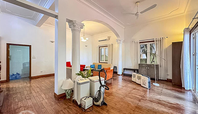 Unfurnished House with Garden & Swimming Pool in Tay Ho
