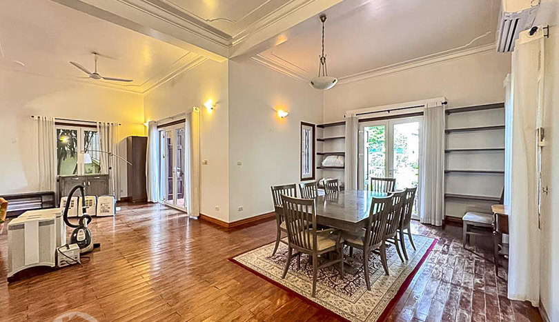 Unfurnished House with Garden & Swimming Pool in Tay Ho