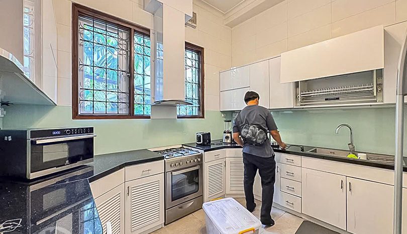 Unfurnished House with Garden & Swimming Pool in Tay Ho