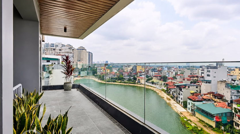 New Duplex 3-Bedroom Apartment with West Lake Views