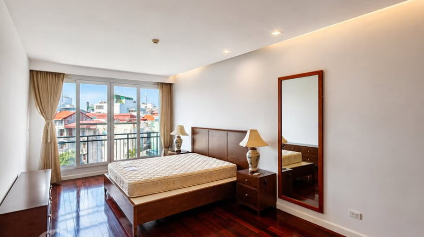 Spacious 3-Bedroom Apartment with Stunning West Lake Views