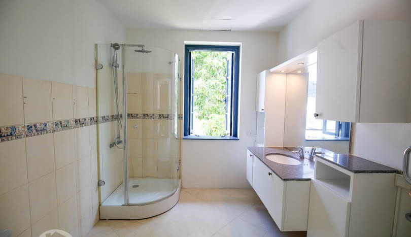 Ambassador Villa for Rent in Long Bien – 7 Beds Pool & Garden