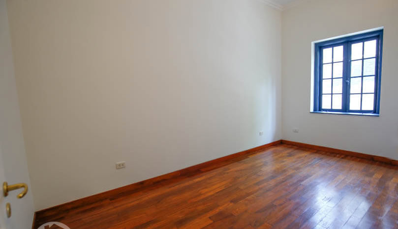 Ambassador Villa for Rent in Long Bien – 7 Beds Pool & Garden