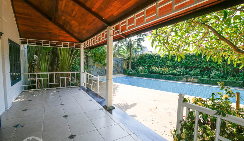 Ambassador Villa for Rent in Long Bien – 7 Beds Pool & Garden