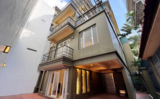 Beautiful 4 bedroom family home for rent in Quang Khanh