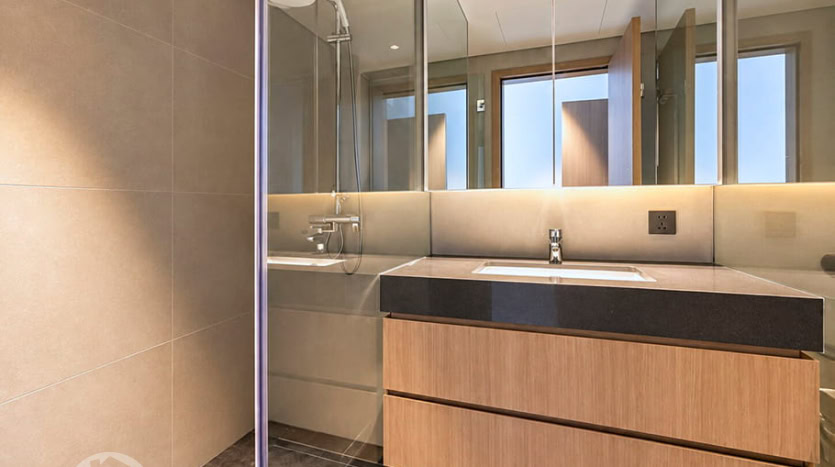 New 2-Bedroom Apartment with West Lake View for Rent